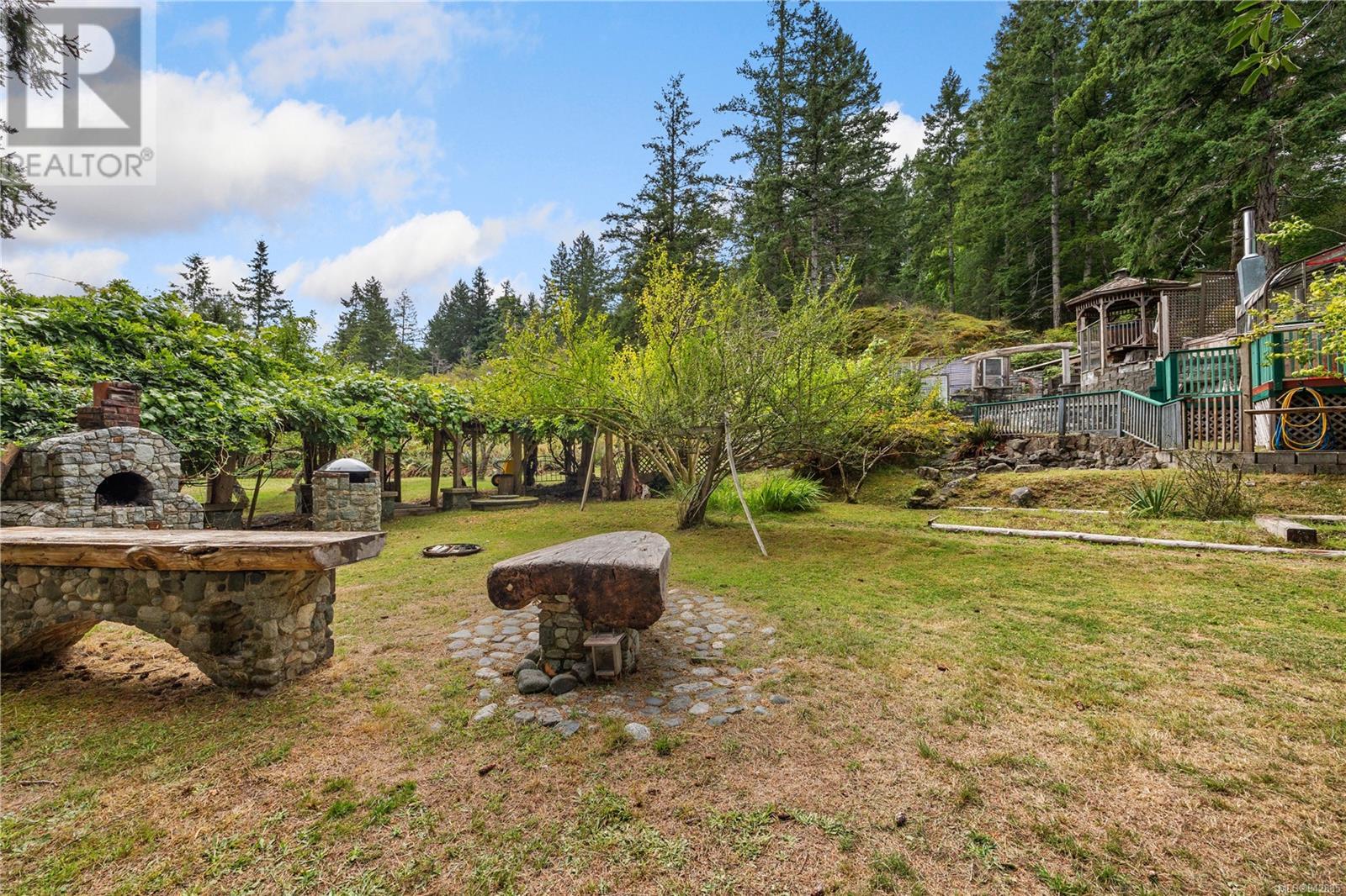 1654 Hyacinthe Bay Rd
