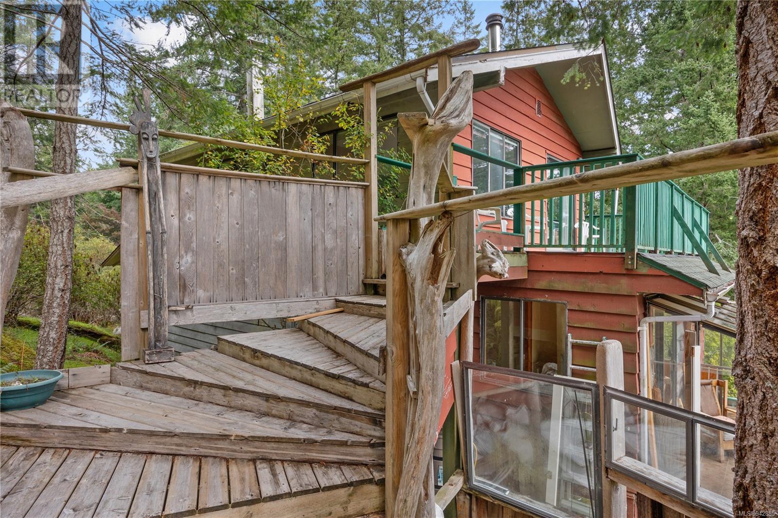 1654 Hyacinthe Bay Rd