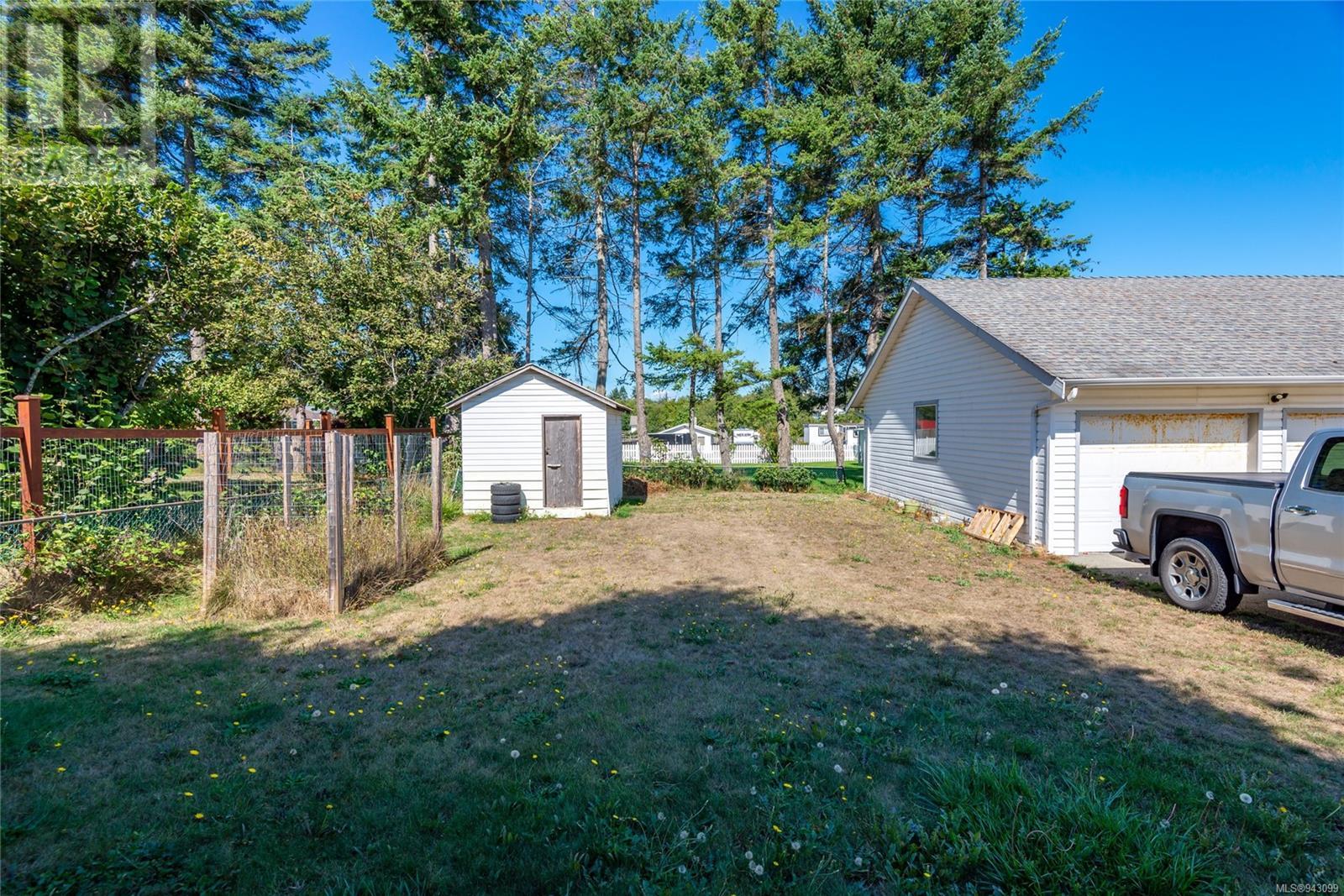 3818 Island Hwy S