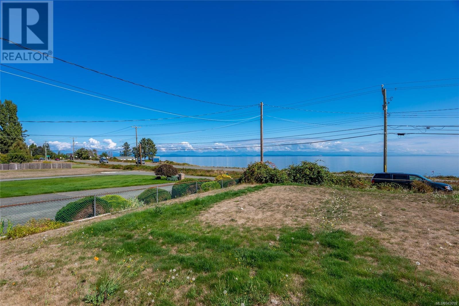 3818 Island Hwy S