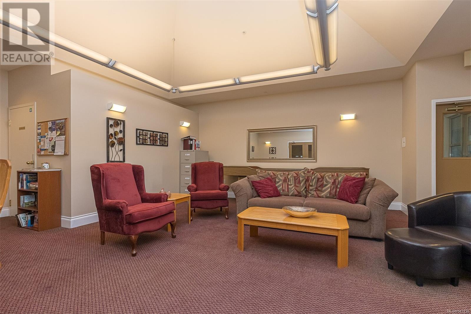 207 6585 Country Rd, #207