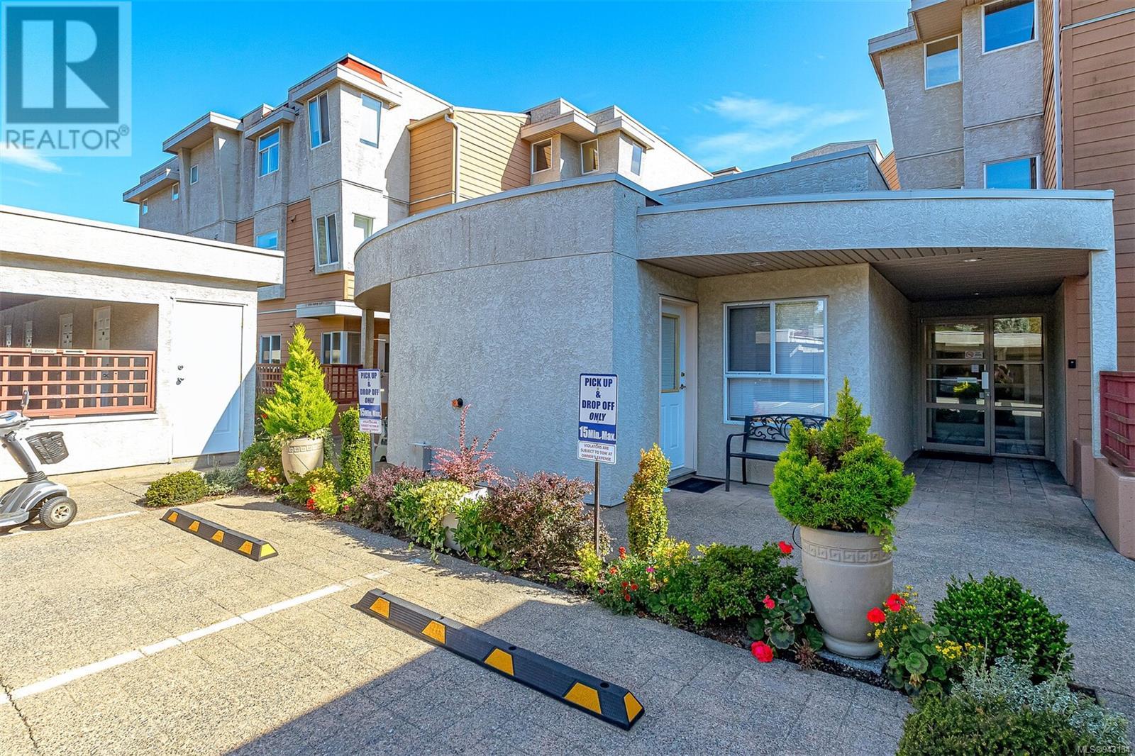 207 6585 Country Rd, #207