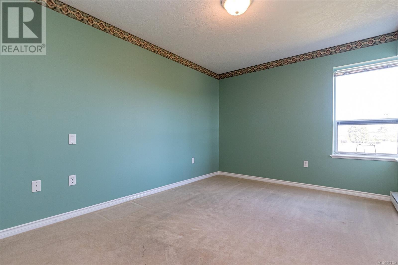 207 6585 Country Rd, #207