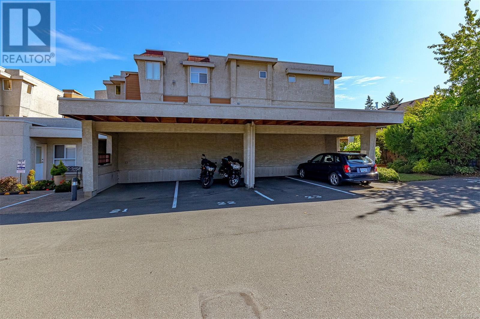207 6585 Country Rd, #207