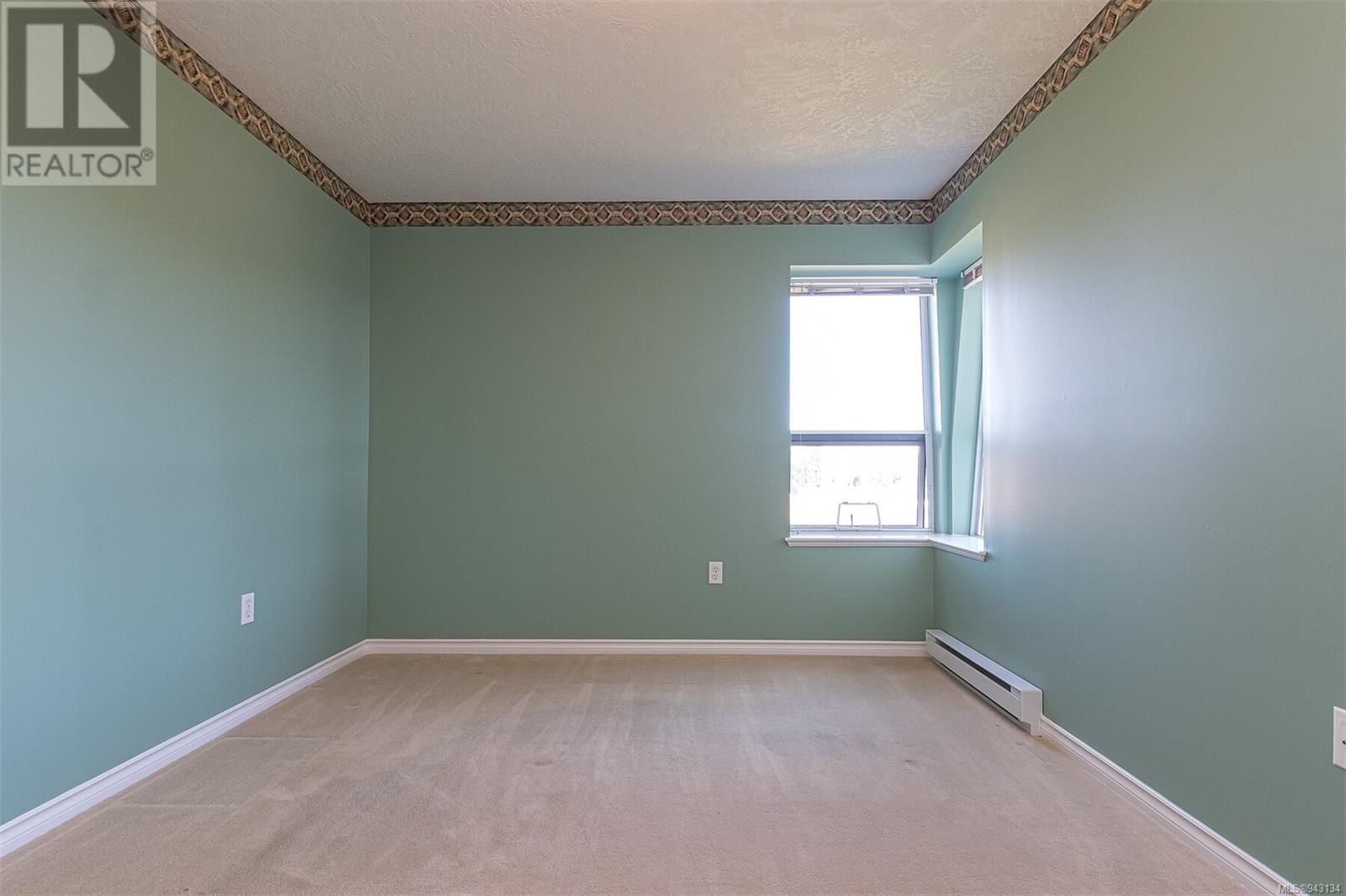 207 6585 Country Rd, #207