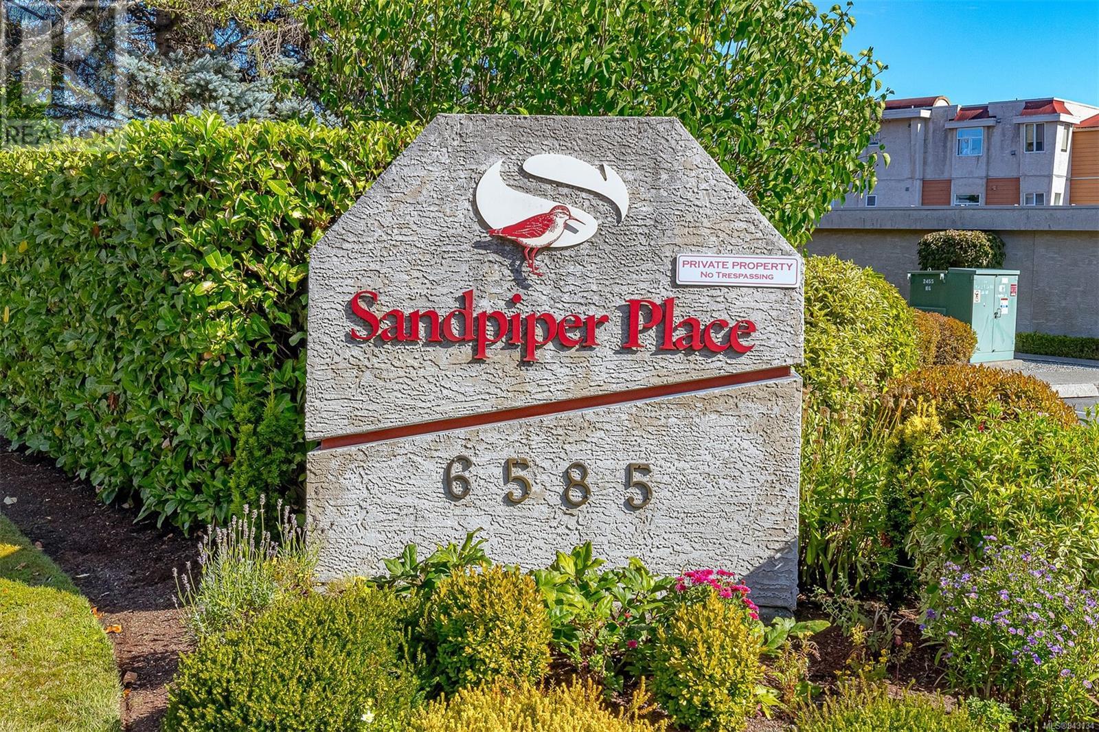 207 6585 Country Rd, #207