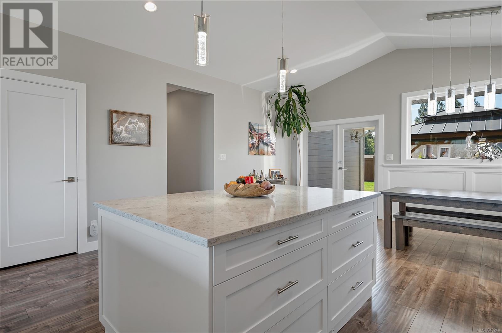 721 Timberline Dr