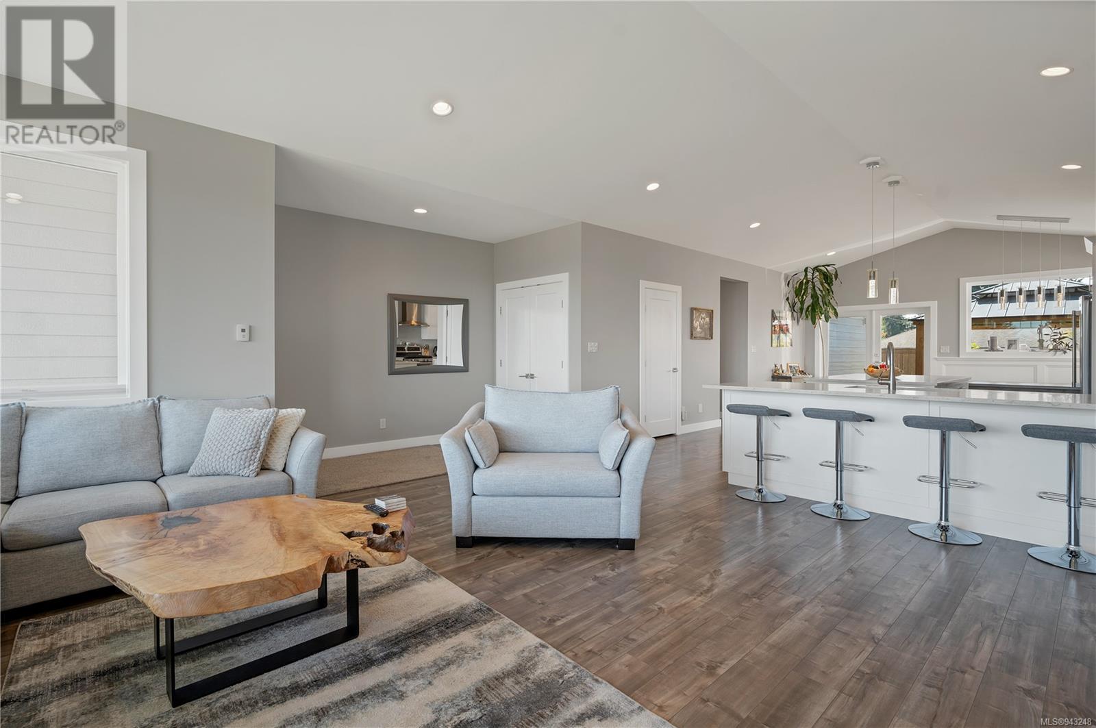 721 Timberline Dr