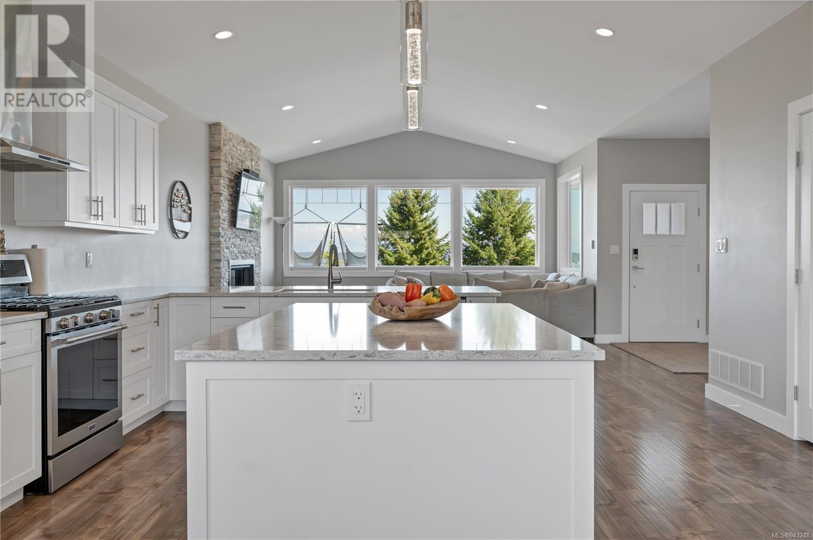 721 Timberline Dr