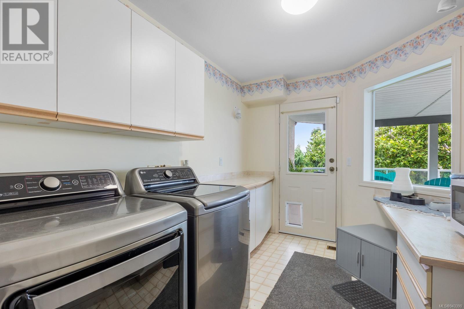 1477 Valley View Dr