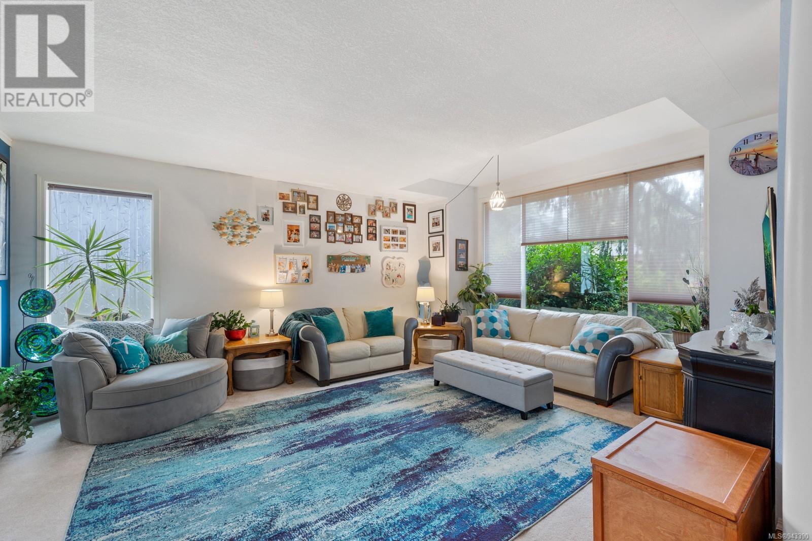 1477 Valley View Dr