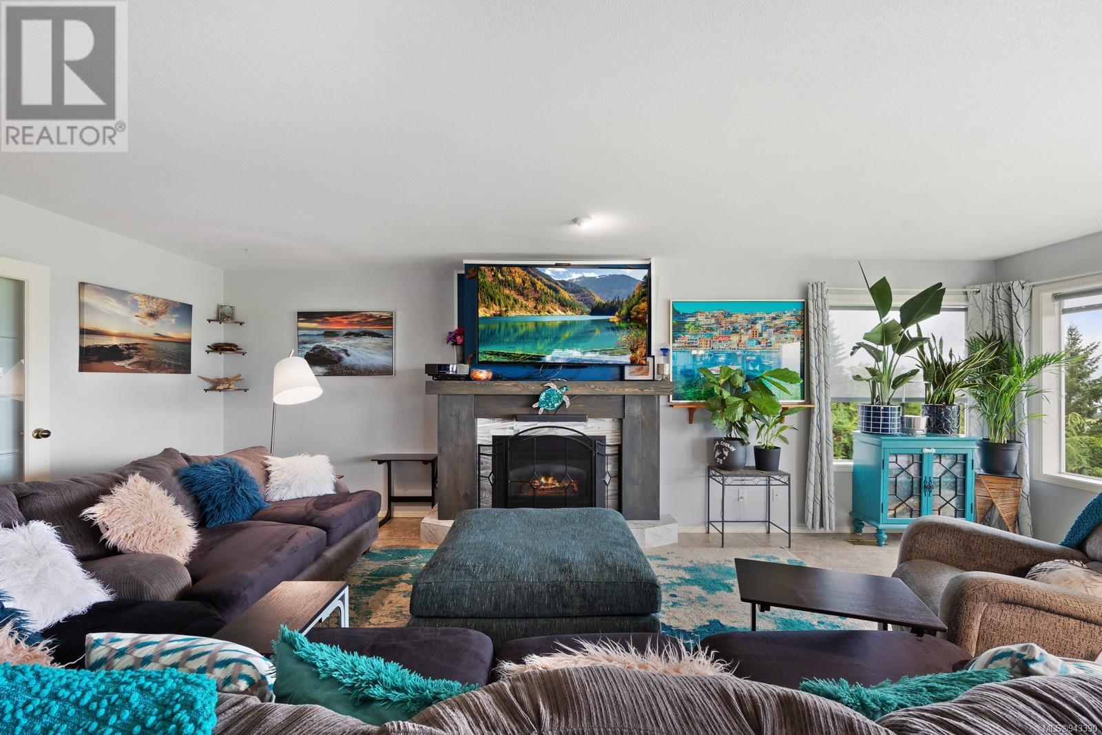 1477 Valley View Dr