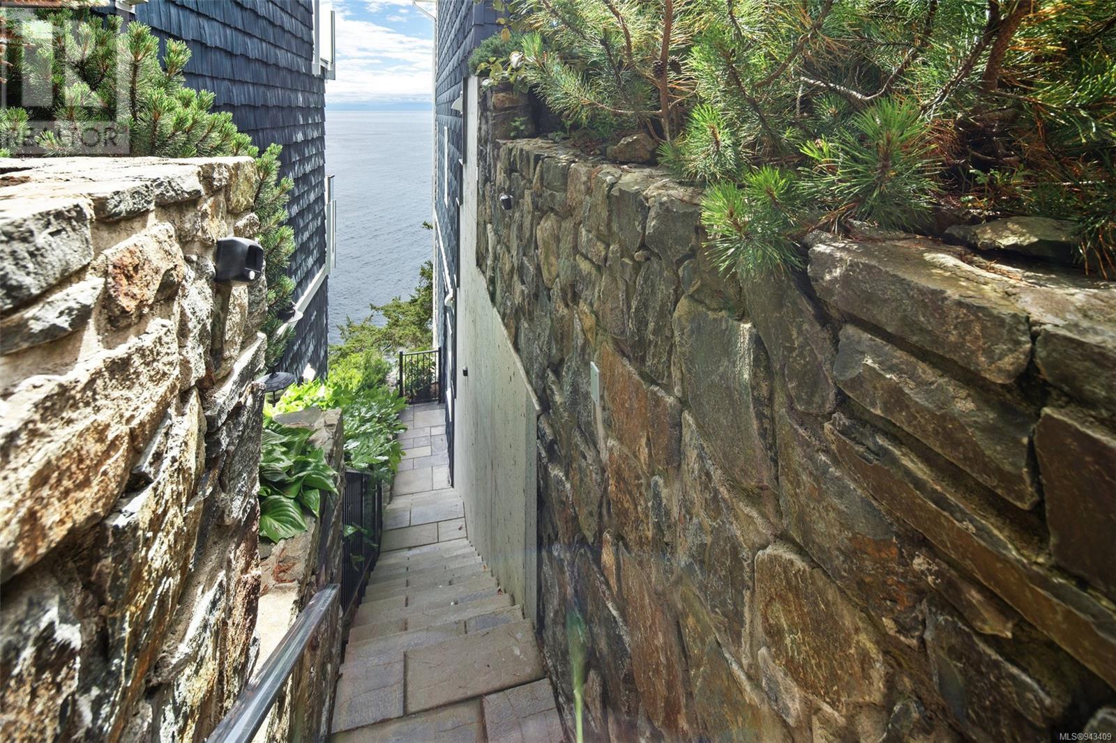 49A 1000 SookePoint Pl, #49A