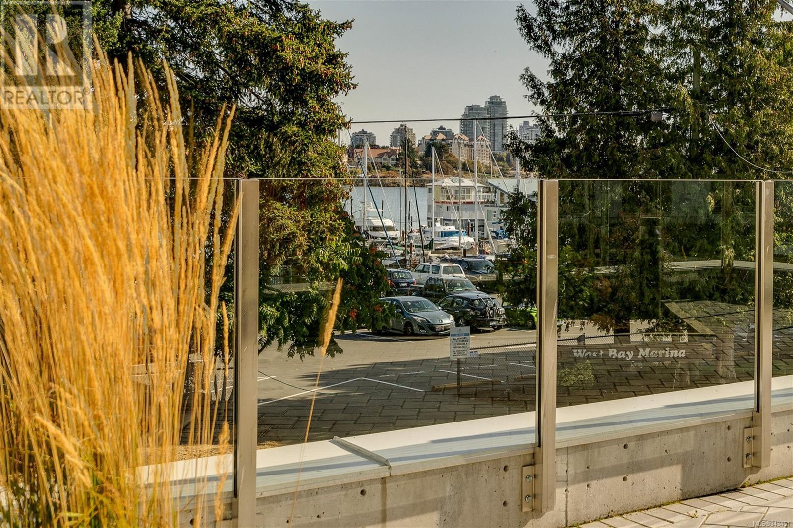 212 916 Lyall St, #212
