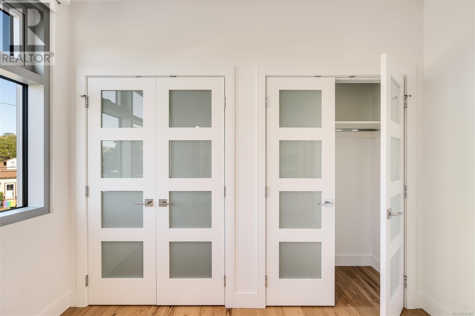 212 916 Lyall St, #212