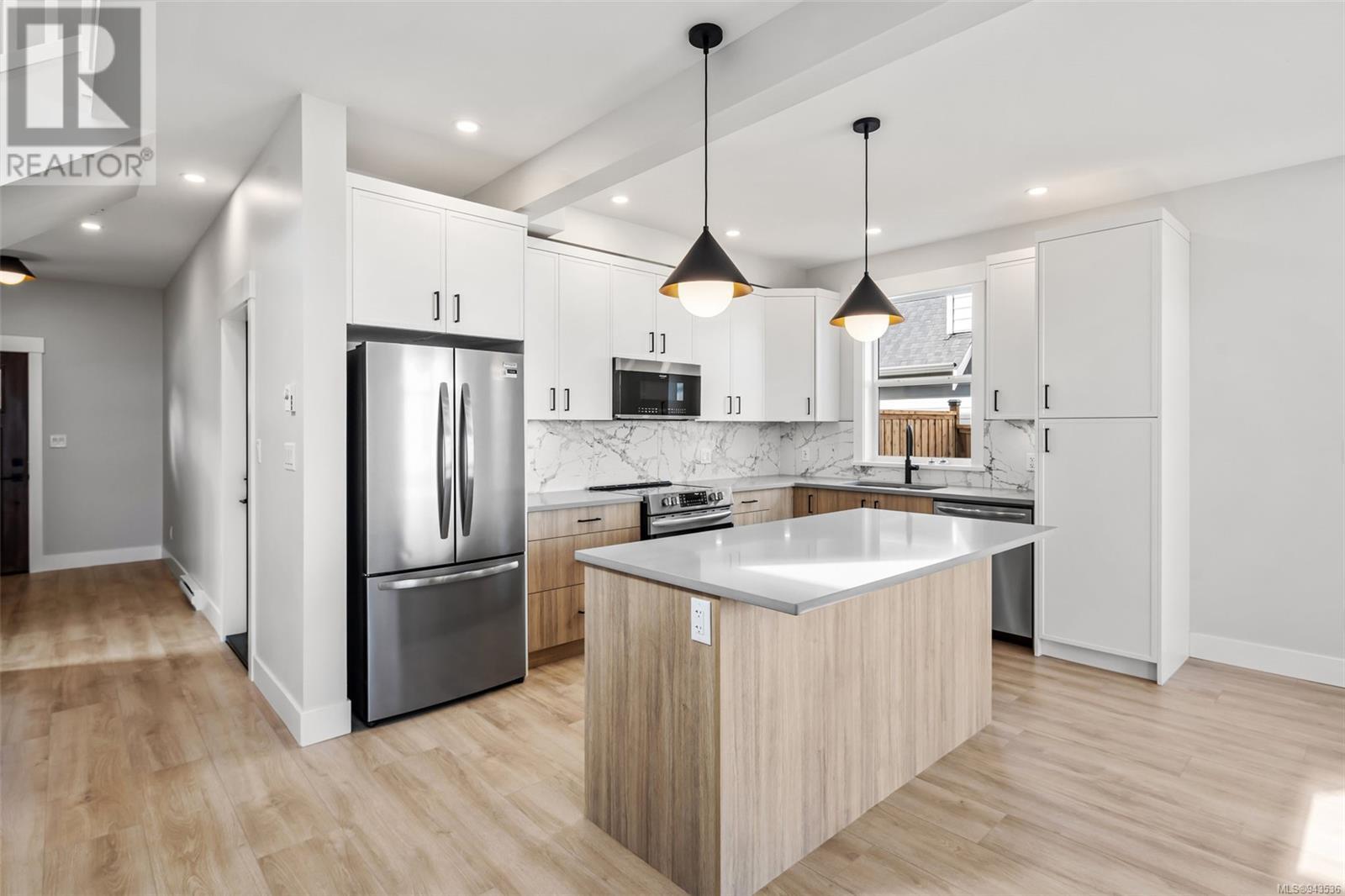 2279 Evelyn Lane
