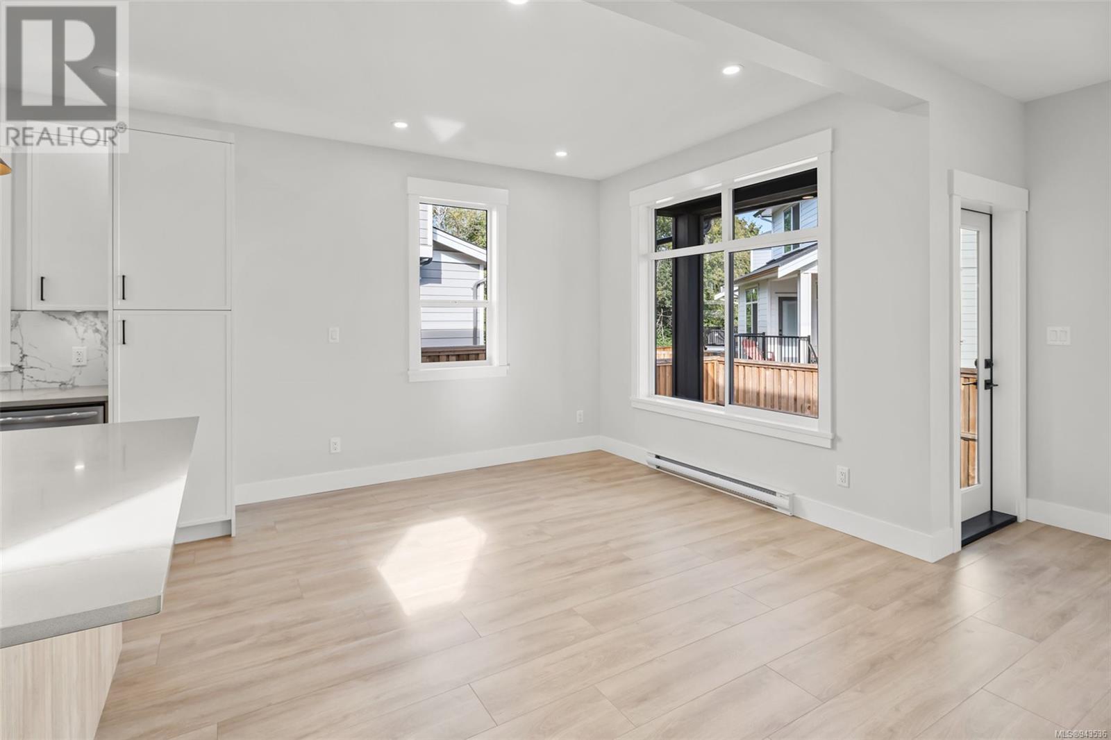 2279 Evelyn Lane
