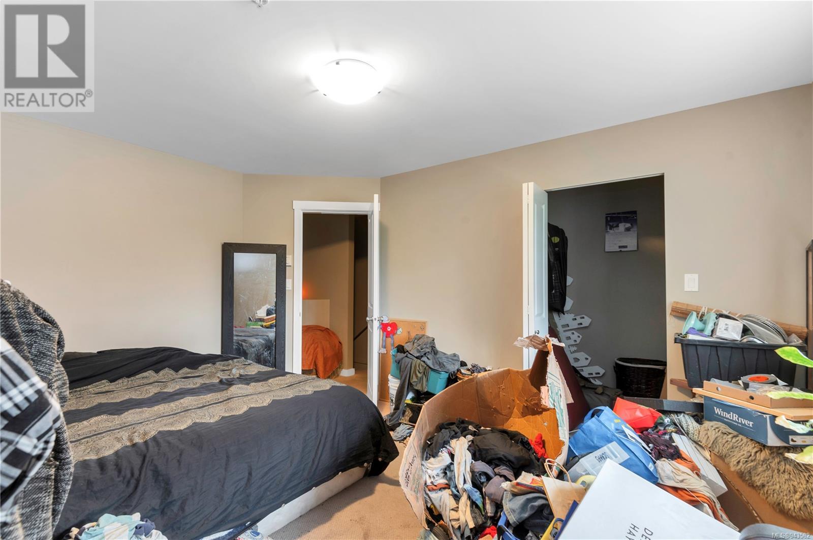 C 390 Carolyn Rd, #C