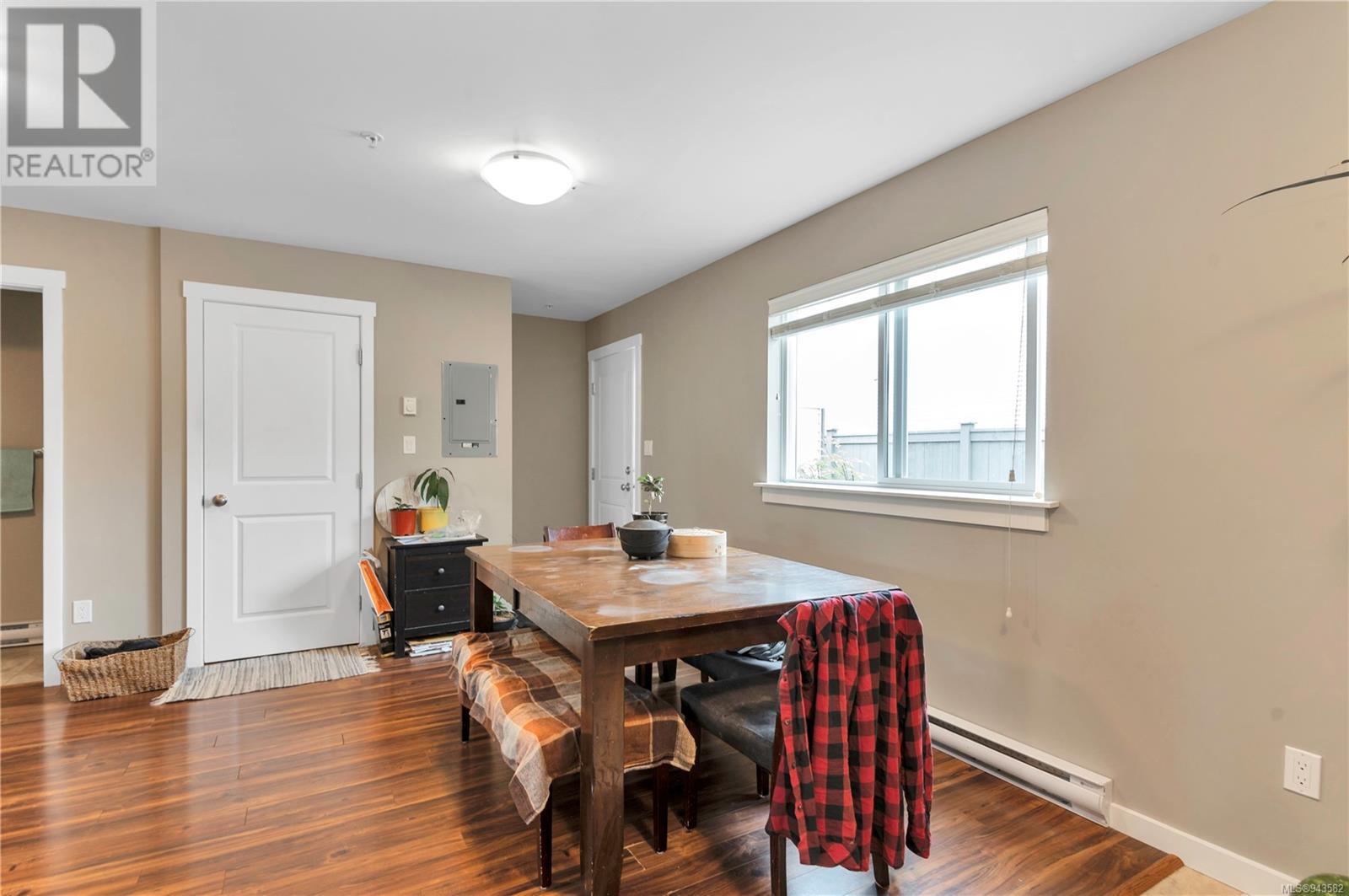 C 390 Carolyn Rd, #C