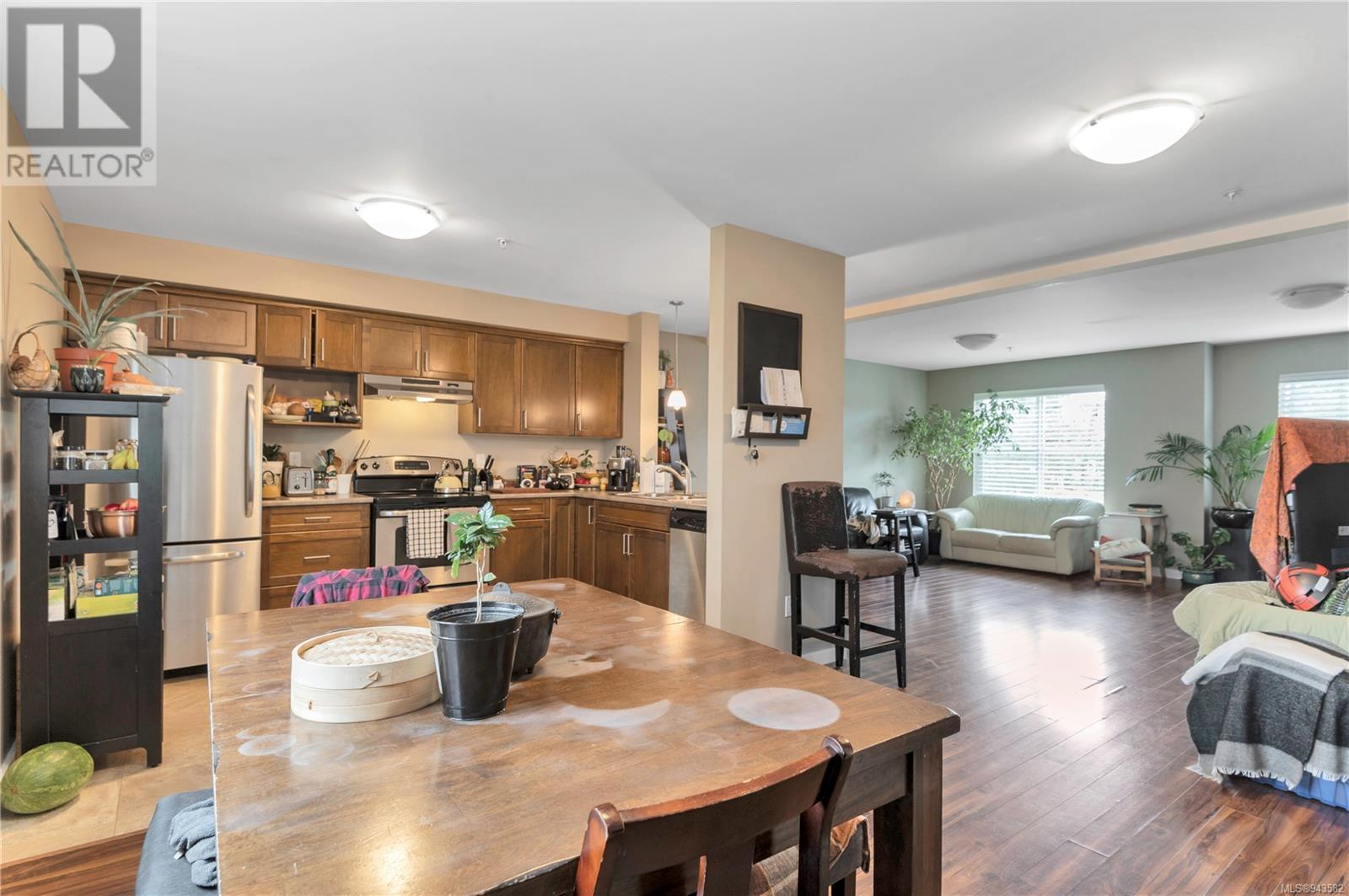 C 390 Carolyn Rd, #C