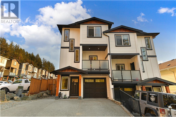 911 Tayberry Terr, Langford
