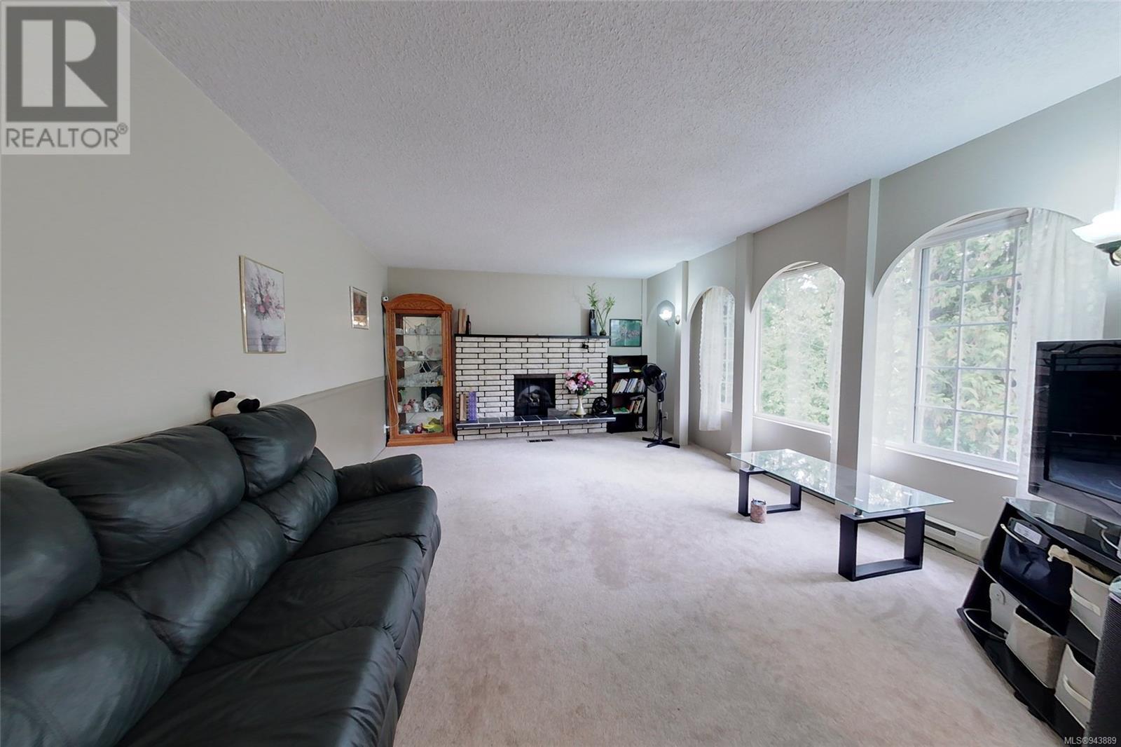 4380 Victoria Dr