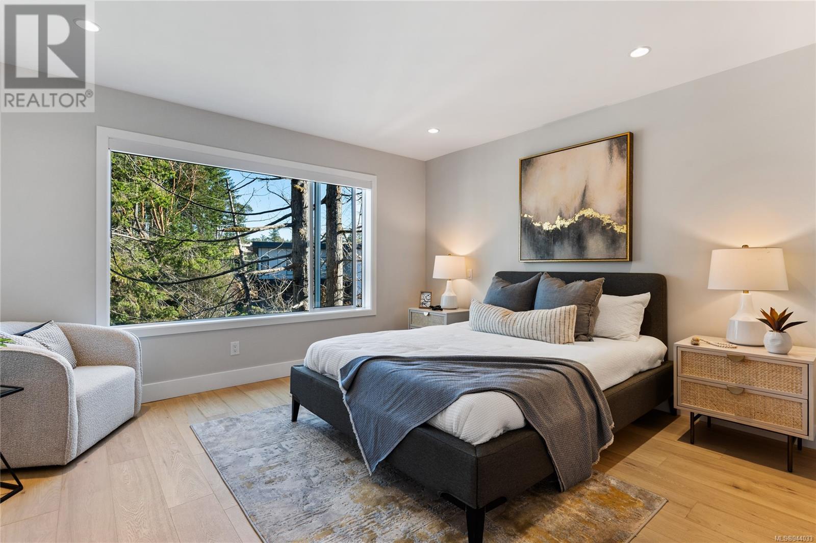 4 3921 Olympian Way, #4