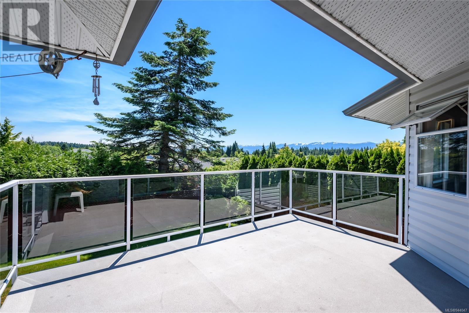 1272 Malahat Dr