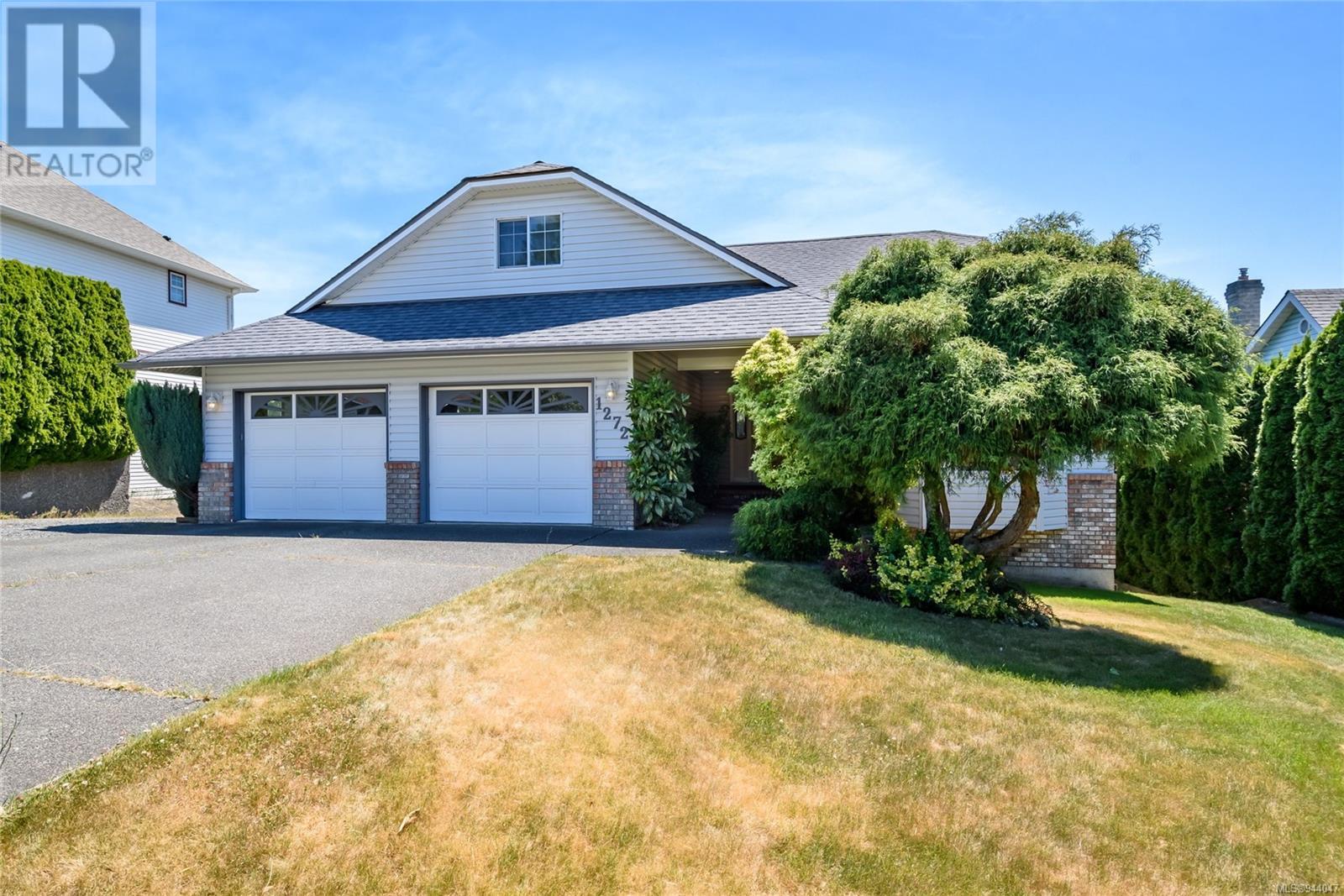 1272 Malahat Dr