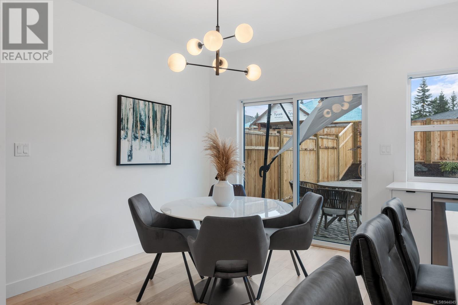 4 703 Beaver Creek Blvd, #4