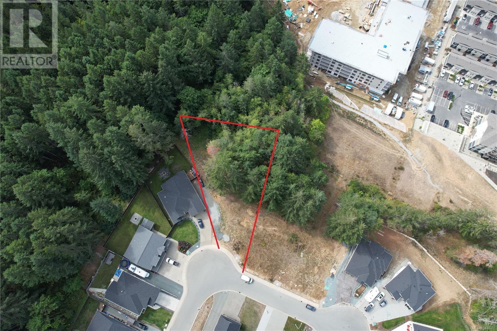 3532 Parkview Cres