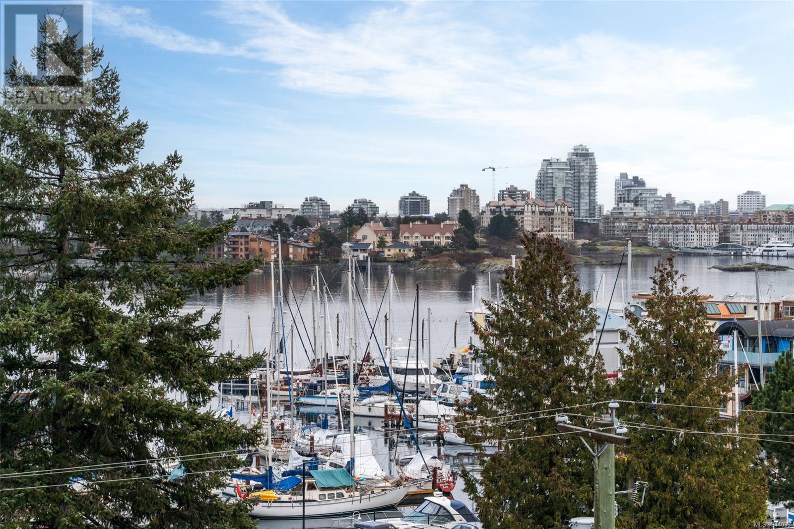407 916 Lyall St, #407
