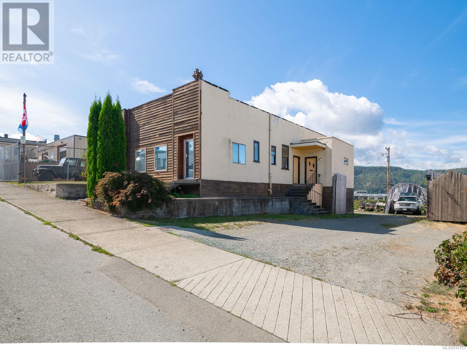 3138 2nd Ave