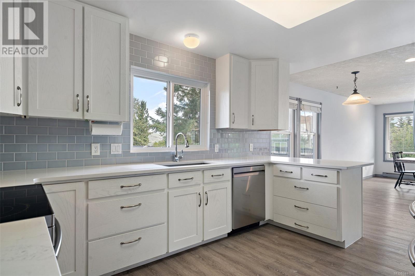 2447 Valleyview Pl