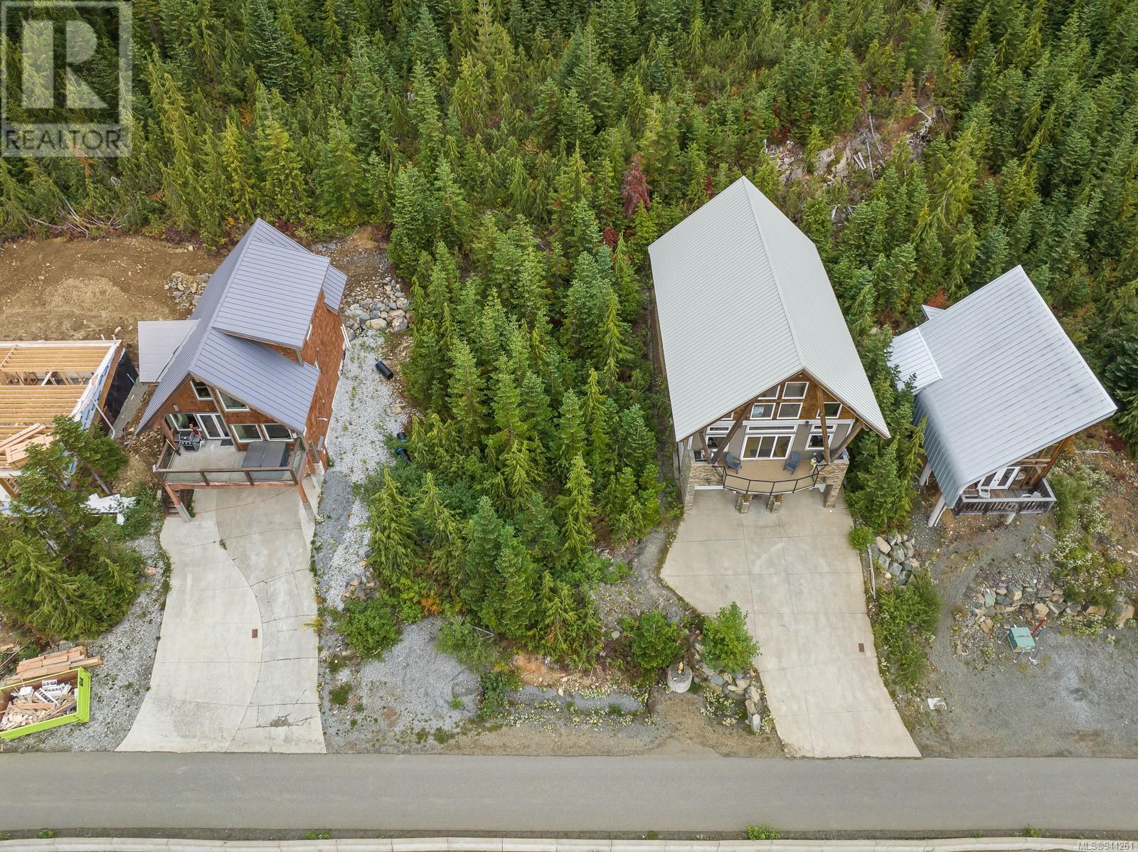 580 Arrowsmith Ridge