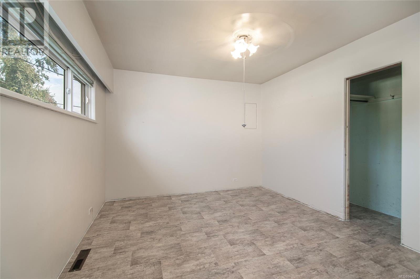 581 6th Ave