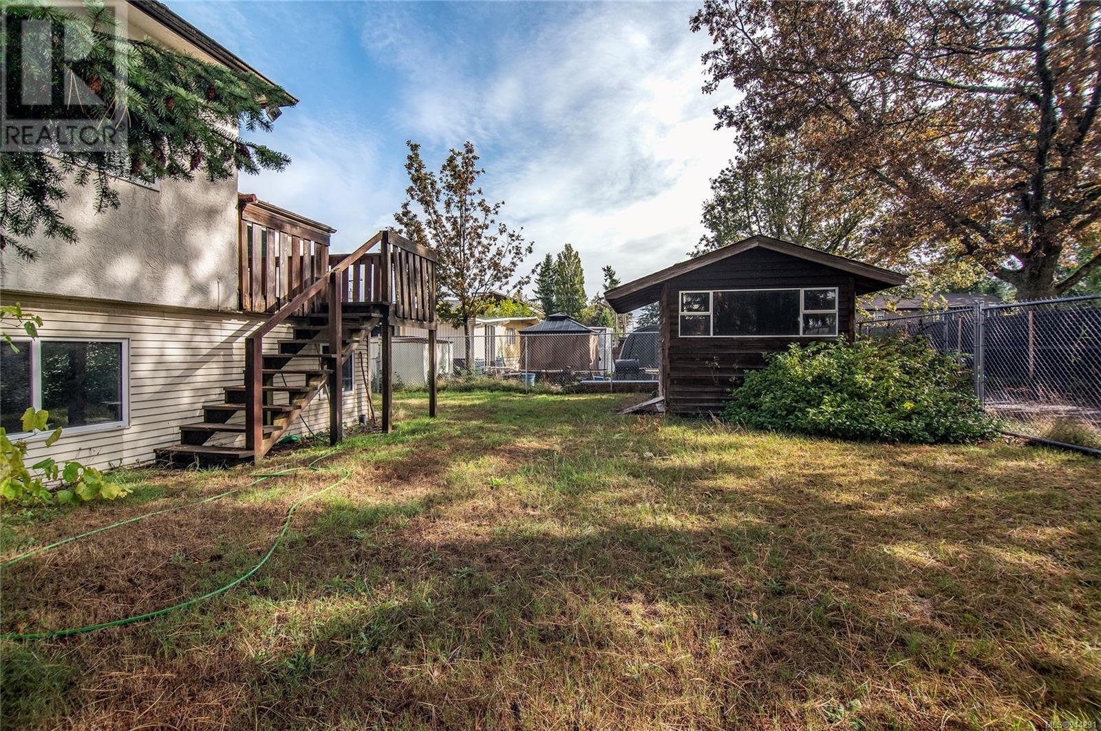 581 6th Ave