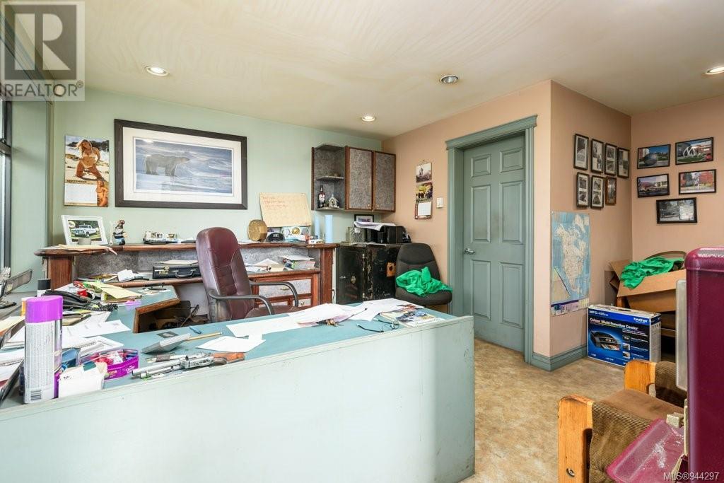 E 4644 Madrona Pl, #E