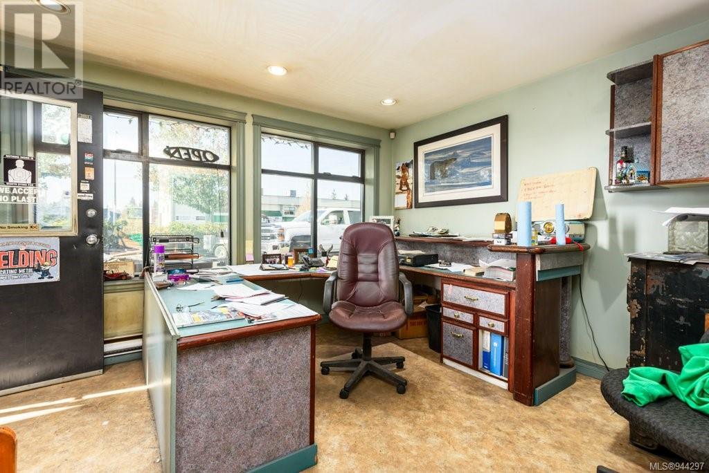 E 4644 Madrona Pl, #E
