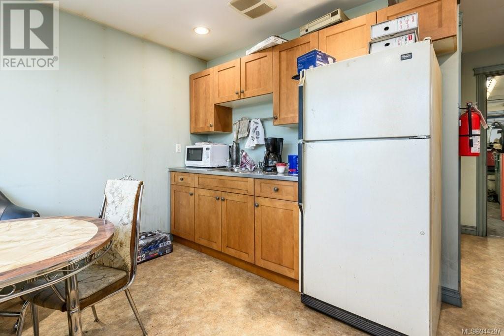 E 4644 Madrona Pl, #E