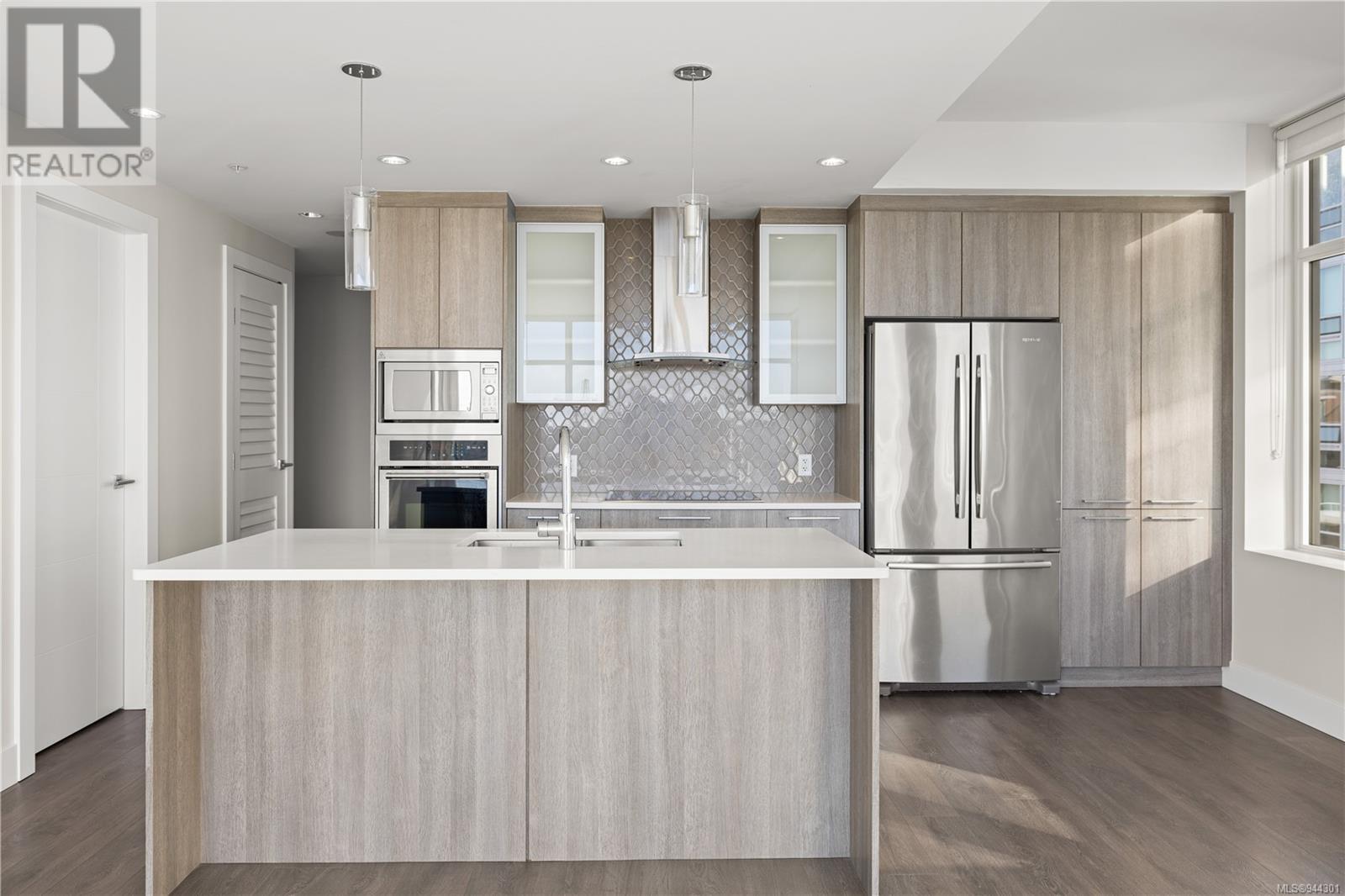 1506 960 Yates St, #1506