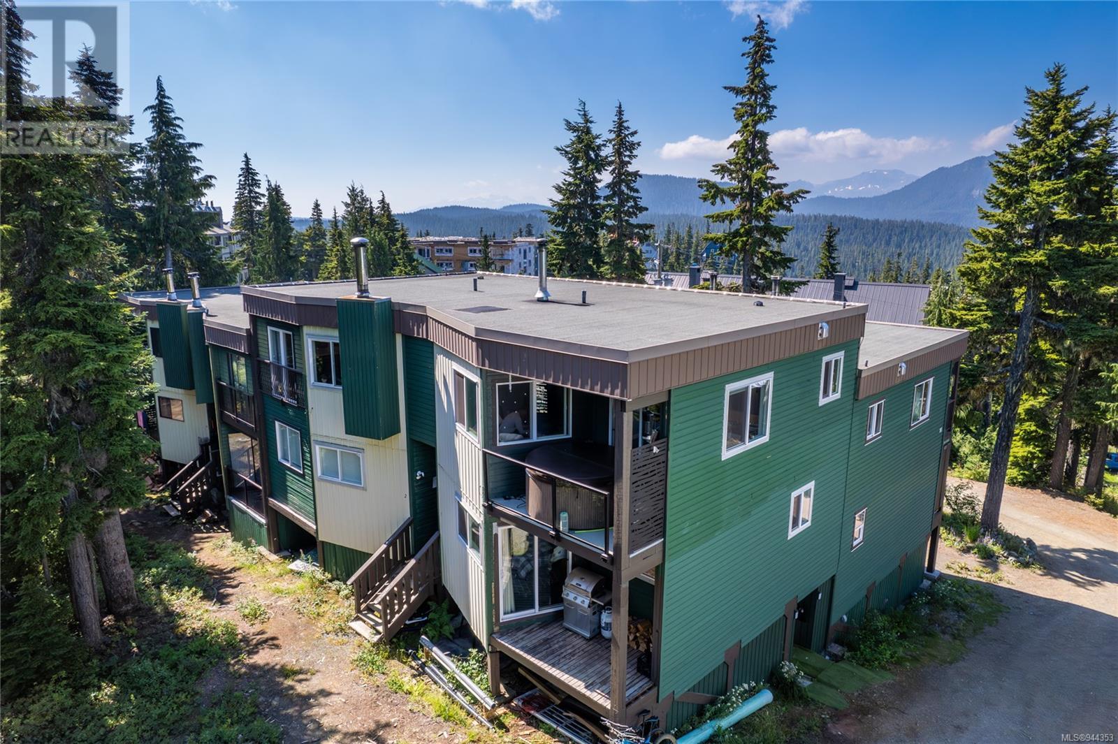 1 736 Albert Edward Pl, #1
