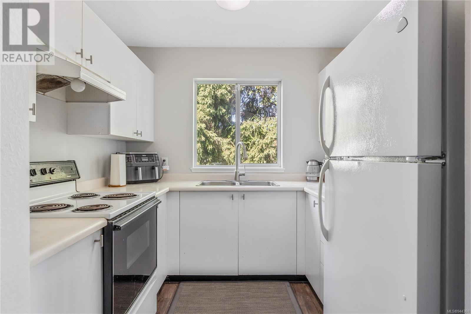 409 1050 Braidwood Rd, #409