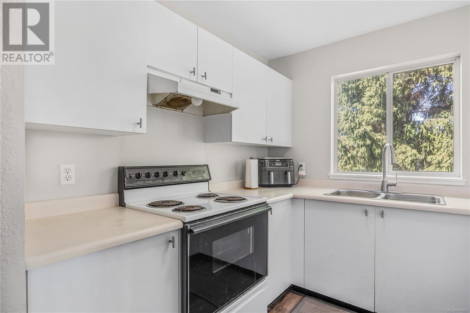 409 1050 Braidwood Rd, #409