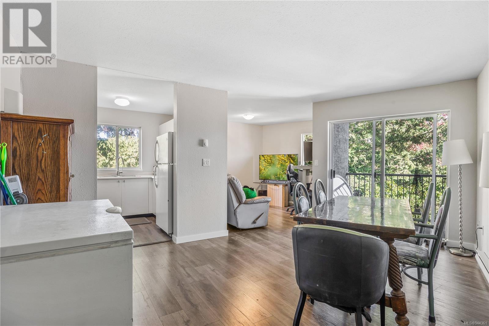 409 1050 Braidwood Rd, #409