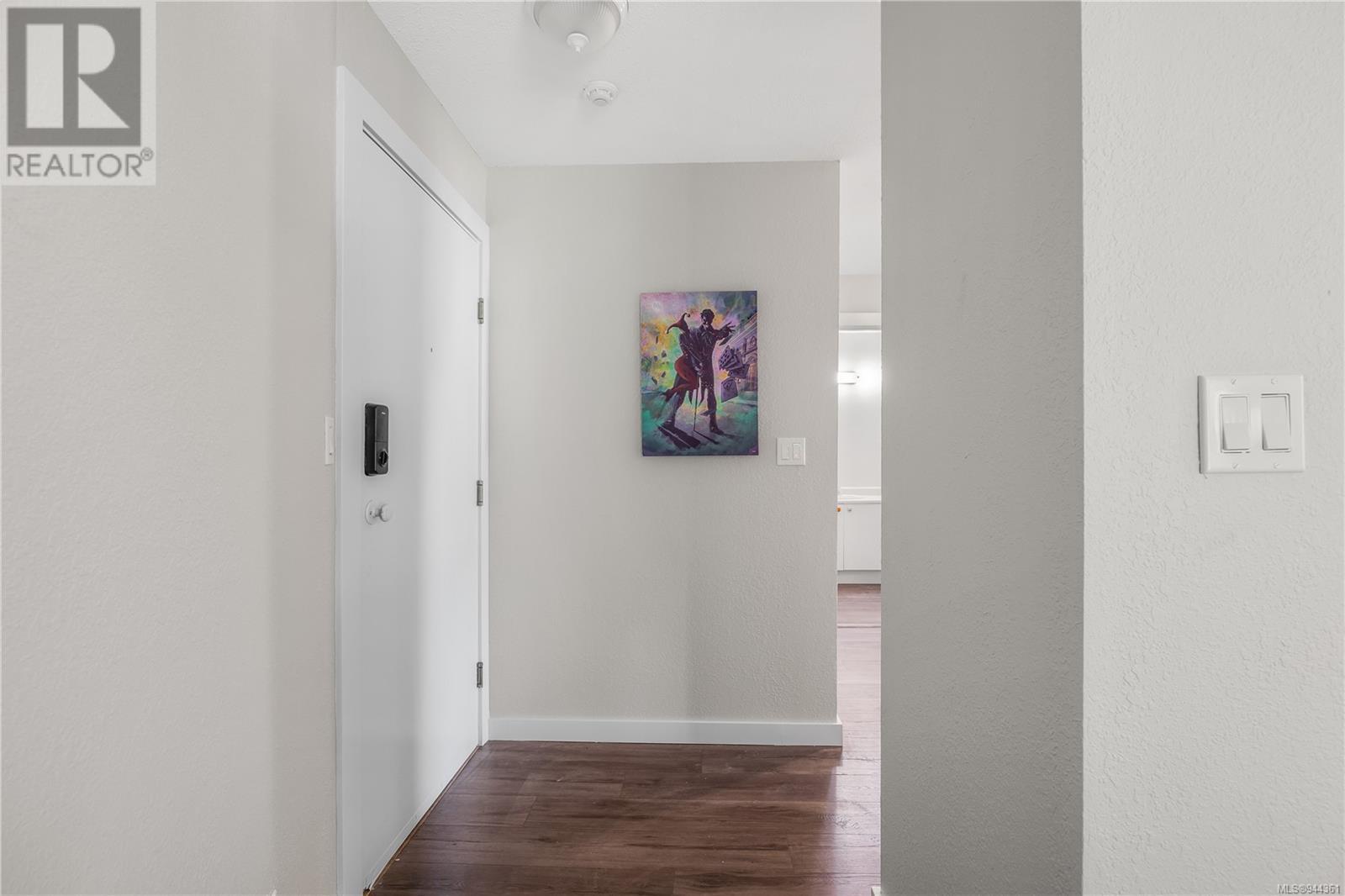 409 1050 Braidwood Rd, #409
