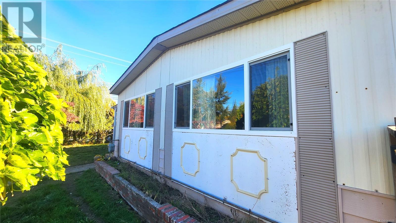 1721 Lynn Rd