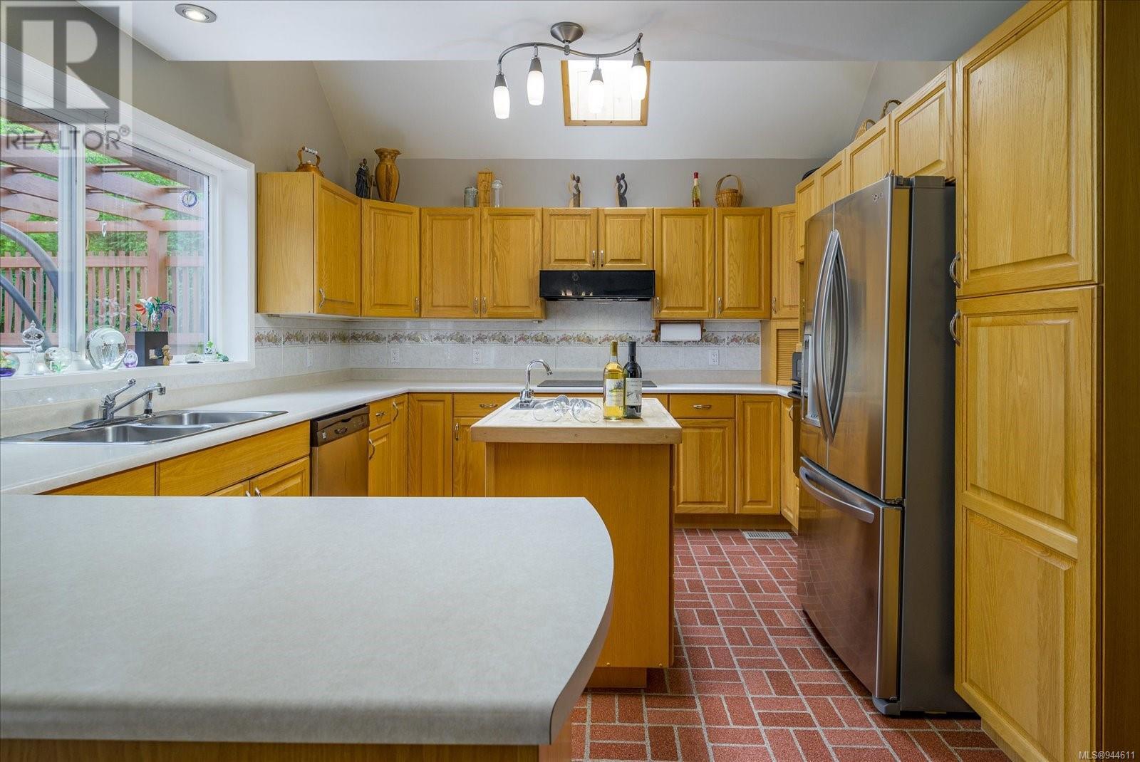 3167 Kentwood Rd