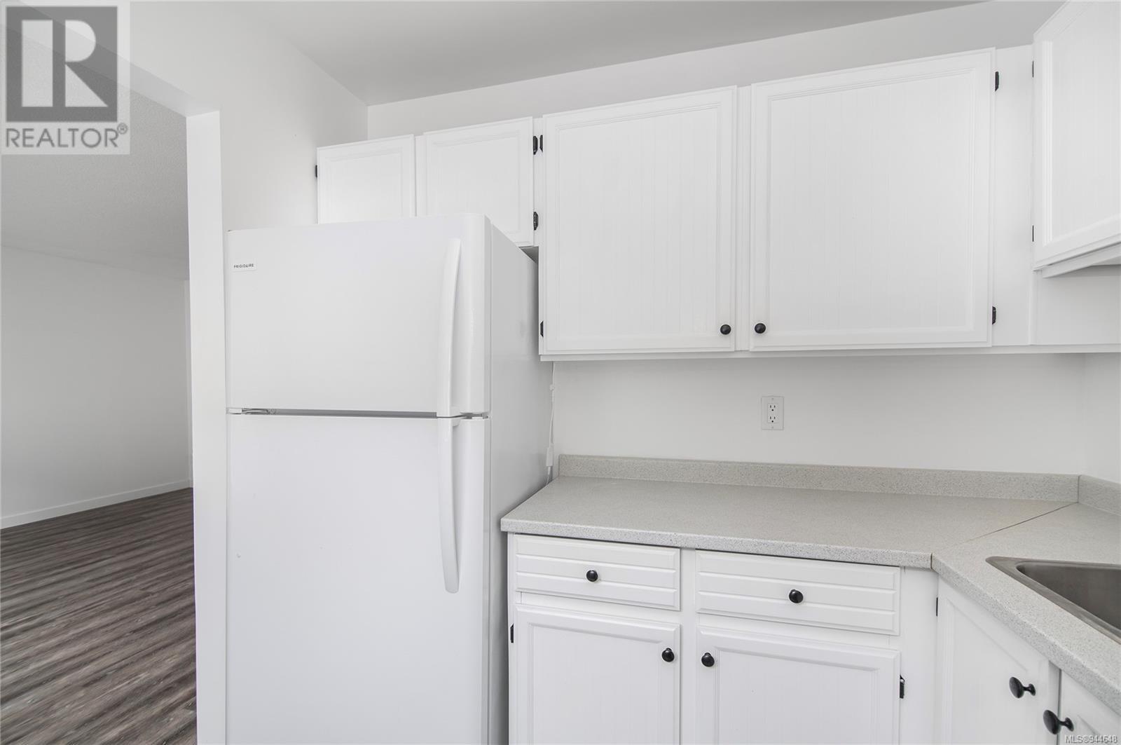 28 940 Island Hwy S, #28