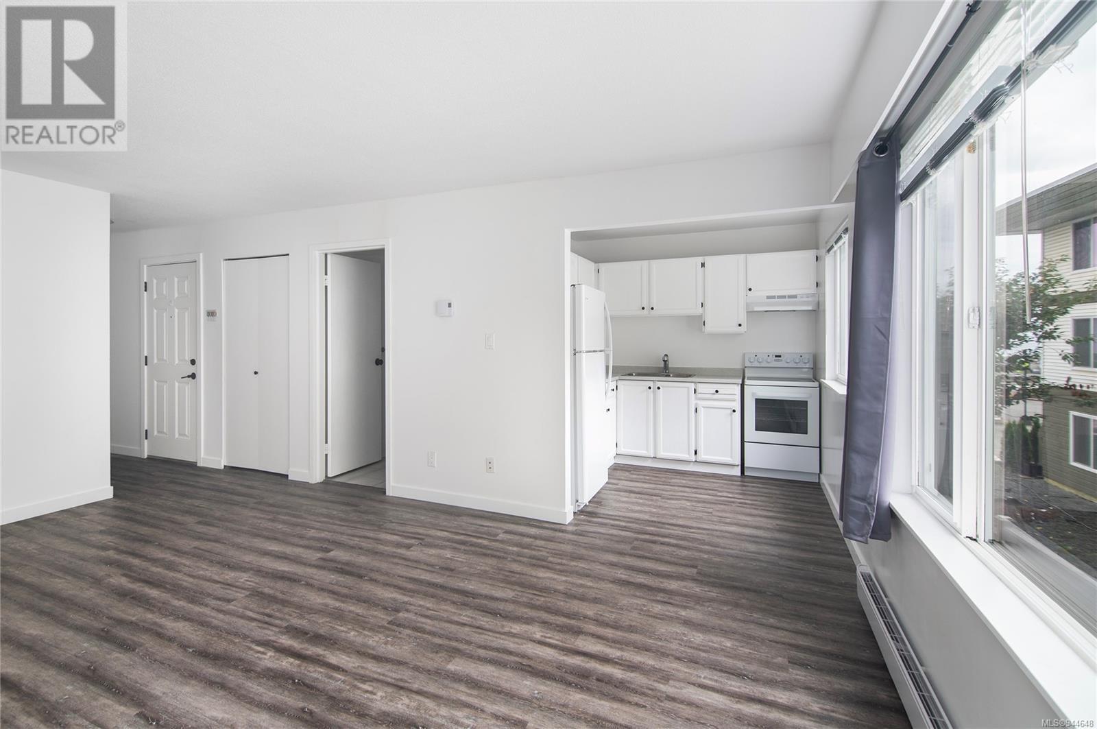 28 940 Island Hwy S, #28